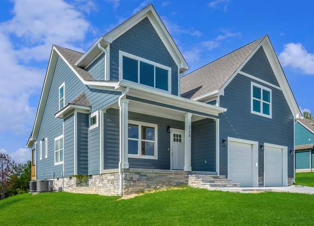 Property at 228 Cascade Dr, Rossville, GA 30741, 4 beds, 2.5 baths
