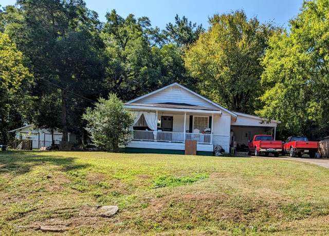 Property at 721 W James St, Rossville, GA 30741, 2 beds, 1 bath