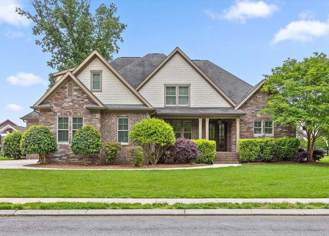 Property at 8342 Georgetown Bay Dr, Ooltewah, TN 37363, 6 beds, 3 baths