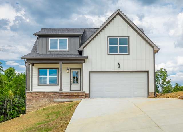 Property at 270 Cascade Dr, Rossville, GA 30741, 4 beds, 2.5 baths