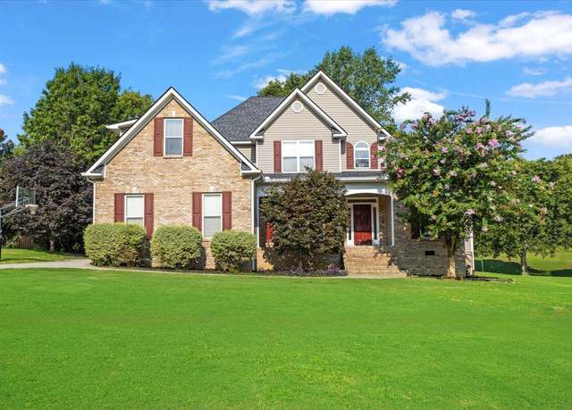 Property at 3450 Misty Meadows Dr, Dalton, GA 30721, 4 beds, 2.5 baths