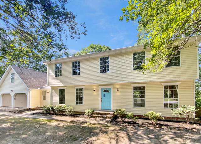 Property at 6113 Shadyway Ln, Chattanooga, TN 37416, 4 beds, 3.5 baths