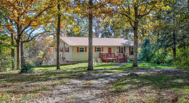 Photo of 226 Hickory Ln, Lookout Mountain, GA 30750