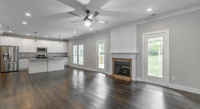 Photo of 707 Stone Crest Cir, Chattanooga, TN 37421