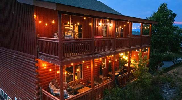Photo of 2513 Laurel Point Way, Sevierville, TN 37862