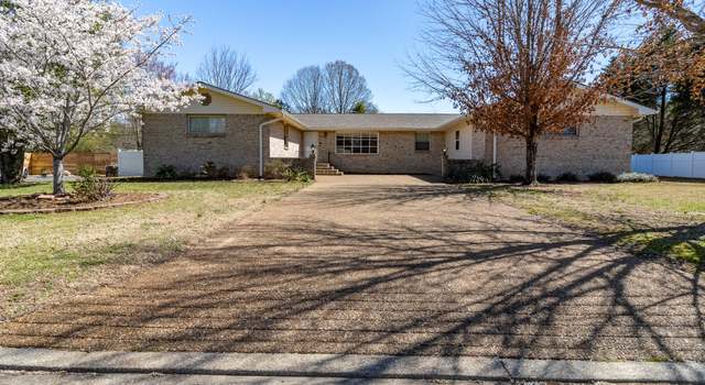 Photo of 118 Valleybrook Cir, Hixson, TN 37343