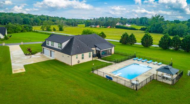 Photo of 15 Breckinridge Dr, Chickamauga, GA 30707