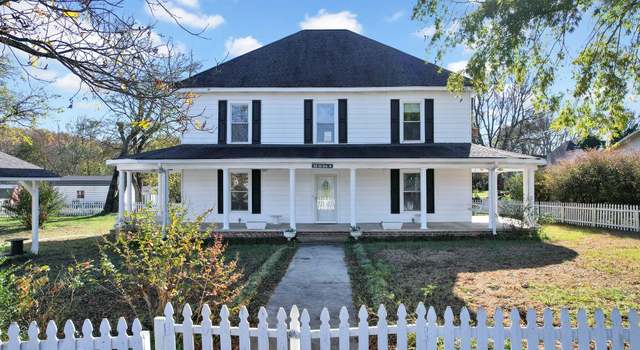Photo of 30 1st Ave W, Chatsworth, GA 30705