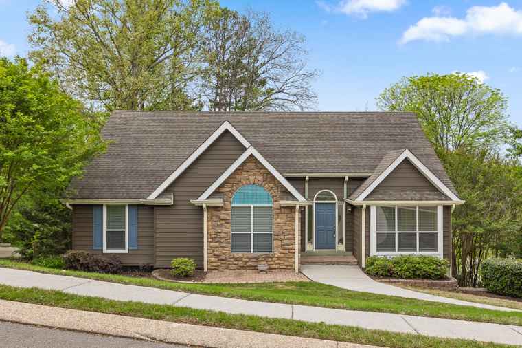 Photo of 8519 Georgetown Trace Ln Chattanooga, TN 37421