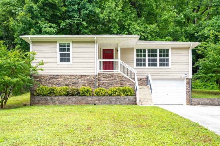 Photo of 515 Lullwater Rd Chattanooga, TN 37405