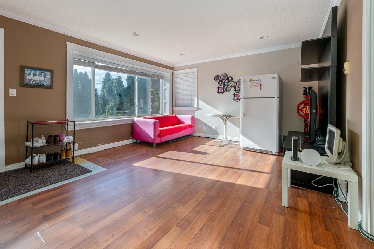 6090 Broadway, Burnaby, BC V5B 2Y2 | MLS# R2861377 | Redfin