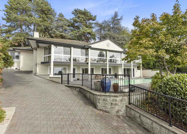 Photo of 2515 SW Marine Dr, Vancouver, BC V6P 6C3
