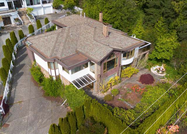 Photo of 2465 Skilift Rd, West Vancouver, BC V7S 2T5