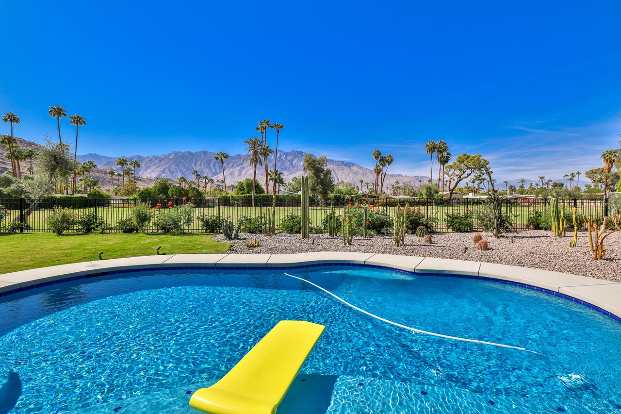 2453 S Brentwood Dr, Palm Springs, CA 92264 | MLS# 219069311 | Redfin