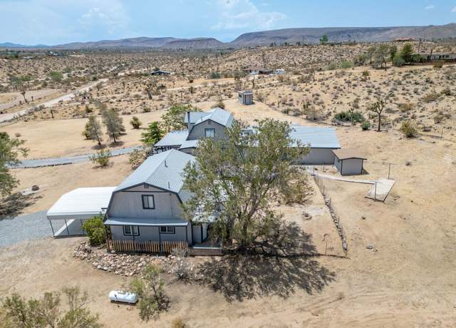 Property at 782 Delgada Ave, Yucca Valley, CA 92284, 5 beds, 4.5 baths