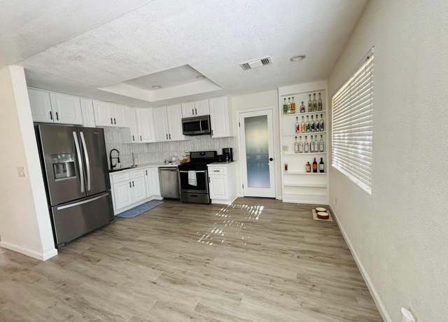 Property at 56766 Bonanza Dr, Yucca Valley, CA 92284, 3 beds, 2 baths