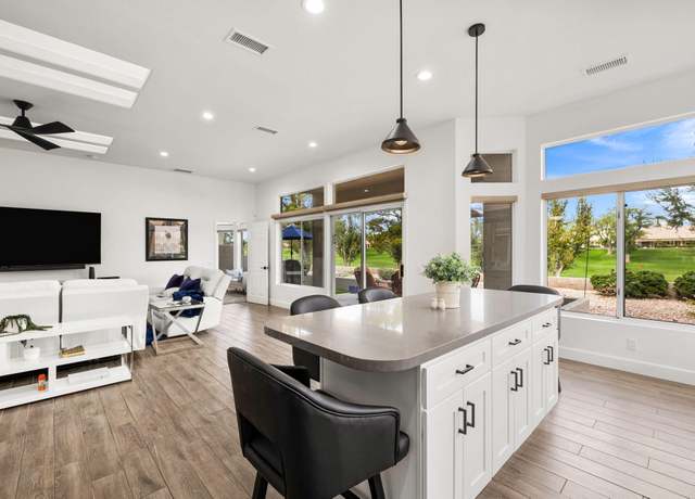 Property at 78420 Willowrich Dr, Palm Desert, CA 92211, 2 beds, 2 baths