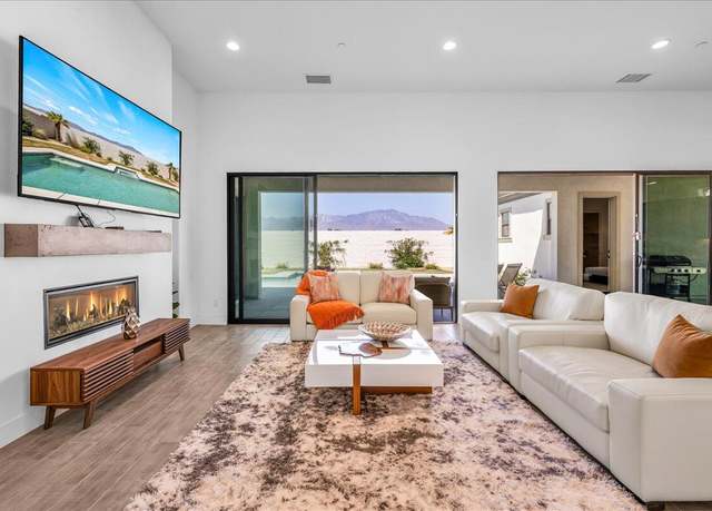 Property at 49901 Crescent Psge, Palm Desert, CA 92211, 5 beds, 4.5 baths