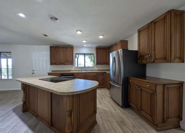 Property at 60358 La Mirada Trl, Joshua Tree, CA 92252, 3 beds, 2 baths