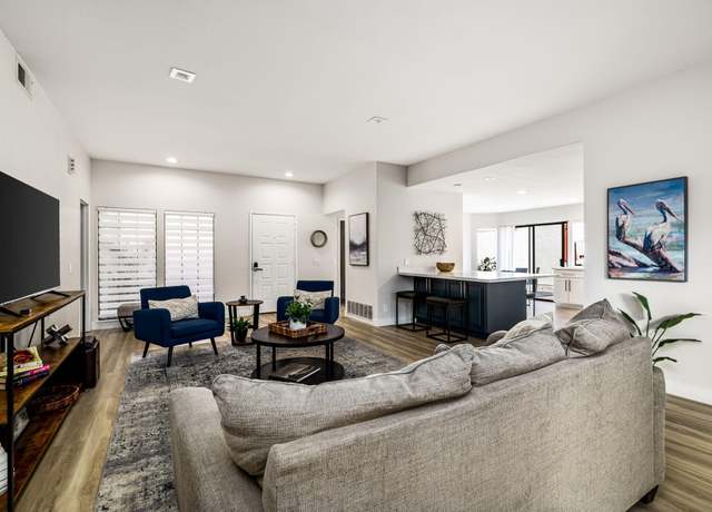 Property at 48119 Calle Seranas, La Quinta, CA 92253, 3 beds, 2.5 baths