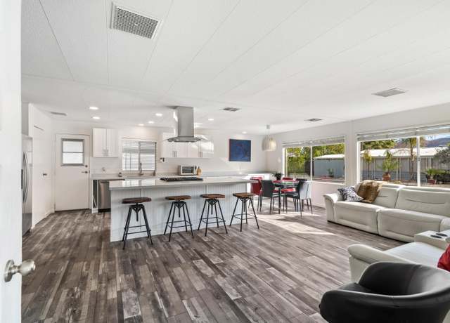 Property at 513 Cerritos Way, Cathedral City, CA 92234, 2 beds, 2 baths