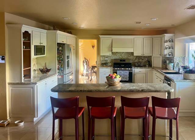 Property at 28325 Avenida Condesa, Cathedral City, CA 92234, 4 beds, 3 baths