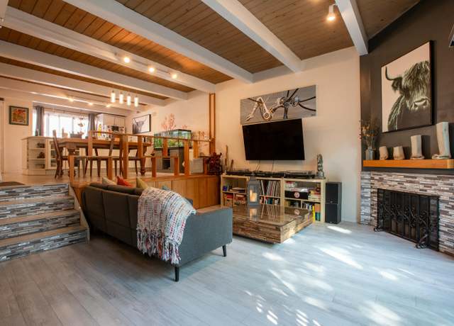 Property at 6229 Green Valley Cir, Culver City, CA 90230, 2 beds, 2.5 baths