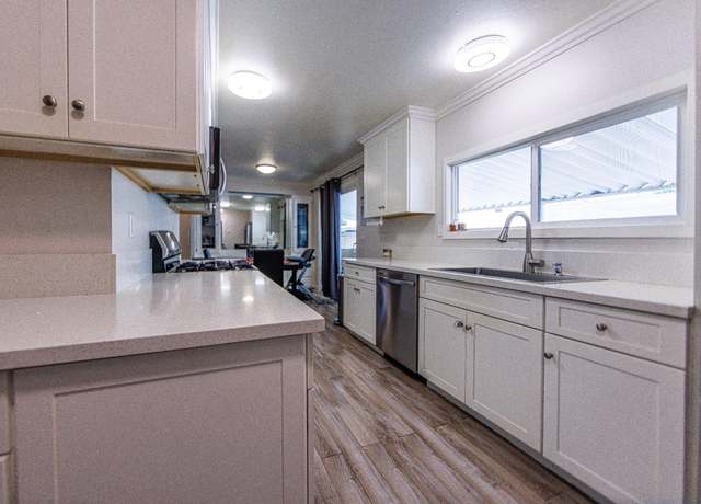 Property at 43155 Portola Ave #77, Palm Desert, CA 92260, 3 beds, 2 baths