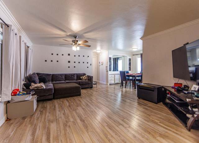 Property at 43155 Portola Ave #77, Palm Desert, CA 92260, 3 beds, 2 baths