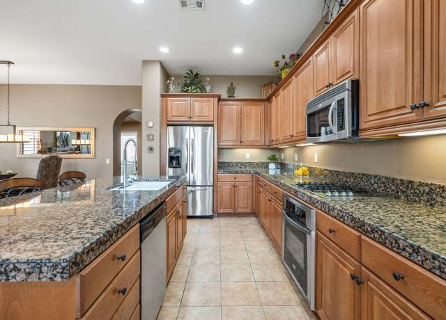 Property at 77061 New York Ave, Palm Desert, CA 92211, 3 beds, 3 baths
