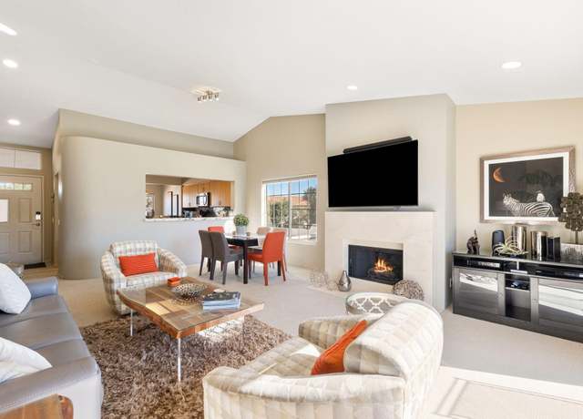 Property at 371 Muirfield Dr, Palm Desert, CA 92211, 3 beds, 2.5 baths