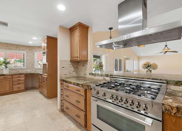 Property at 39165 Regency Way, Palm Desert, CA 92211, 3 beds, 4 baths