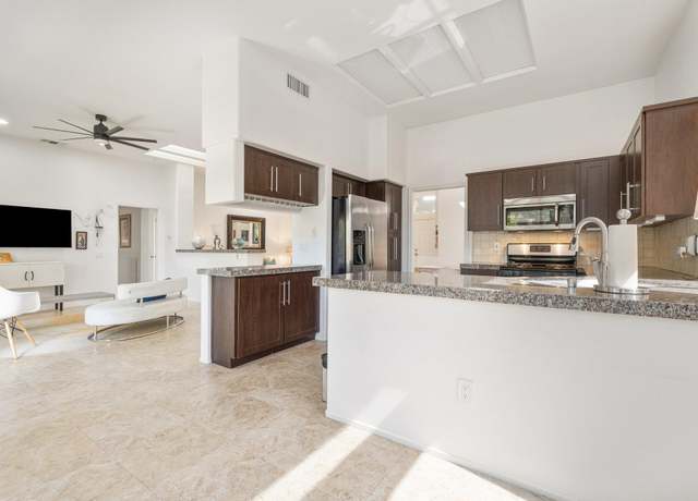 Property at 78439 Yucca Blossom Dr, Palm Desert, CA 92211, 2 beds, 2 baths