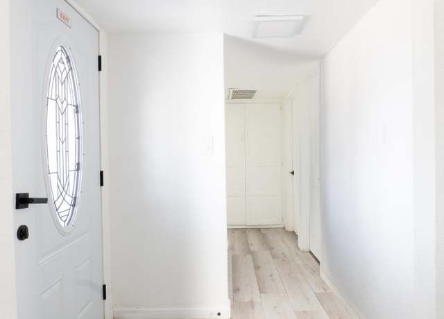 Property at 43595 King St, Indio, CA 92201, 4 beds, 2 baths