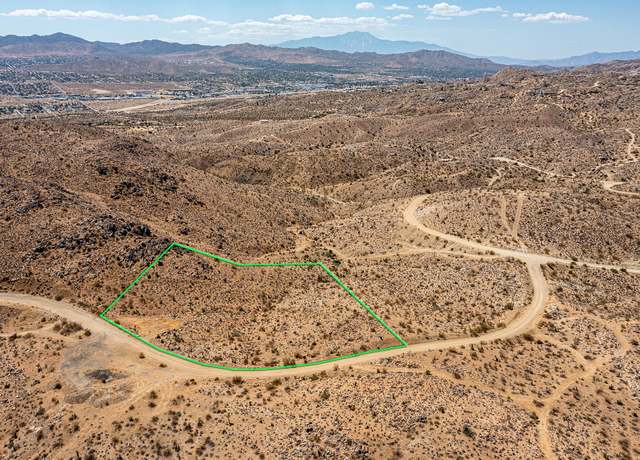 Property at 207 Serin Dr, Yucca Valley, CA 92284