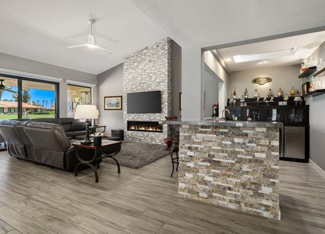 Property at 12 La Cerra Cir, Rancho Mirage, CA 92270, 3 beds, 2 baths