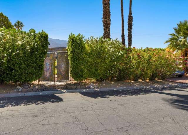 Property at 901 S Calle Tomas, Palm Springs, CA 92264, 3 beds, 2 baths