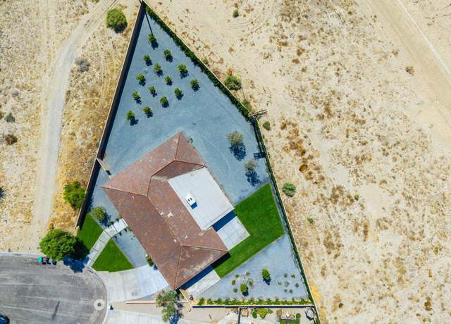 Property at 79869 Hummingbird Ln, La Quinta, CA 92253, 3 beds, 2 baths