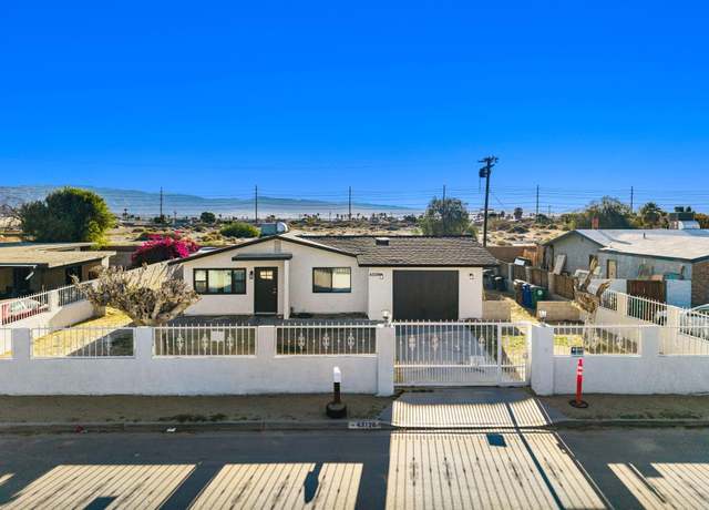 Property at 43128 Kenya Dr Dr, Indio, CA 92201, 3 beds, 2 baths