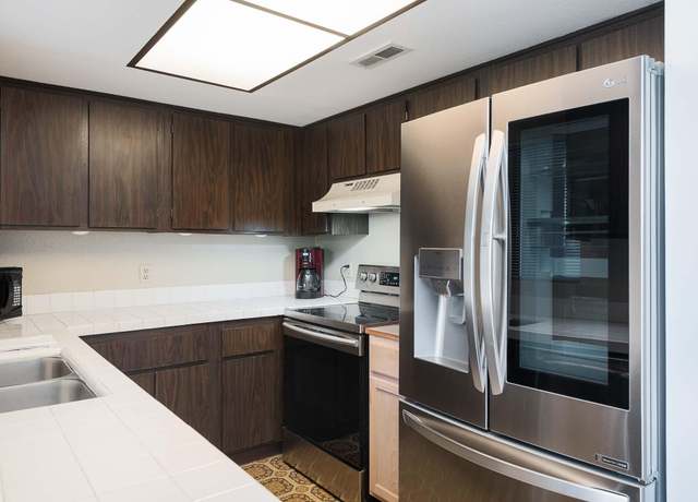 Property at 5301 E Waverly Dr #168, Palm Springs, CA 92264, 1 bed, 2 baths