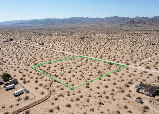 Property at 305 Two Mile Rd, Joshua Tree, CA 92252