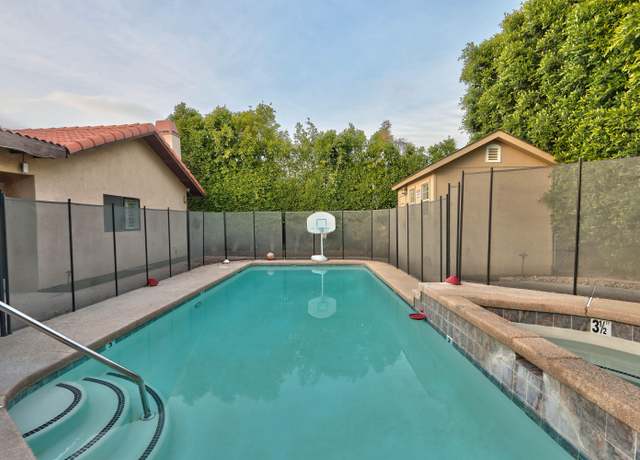 Property at 29660 Avenida La Vis, Cathedral City, CA 92234, 3 beds, 2 baths