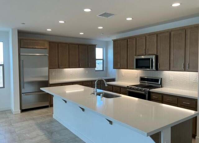 Property at 73745 Henri Dr, Palm Desert, CA 92211, 3 beds, 2.5 baths
