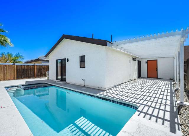 Property at 3283 N Mica Dr, Palm Springs, CA 92262, 3 beds, 2 baths