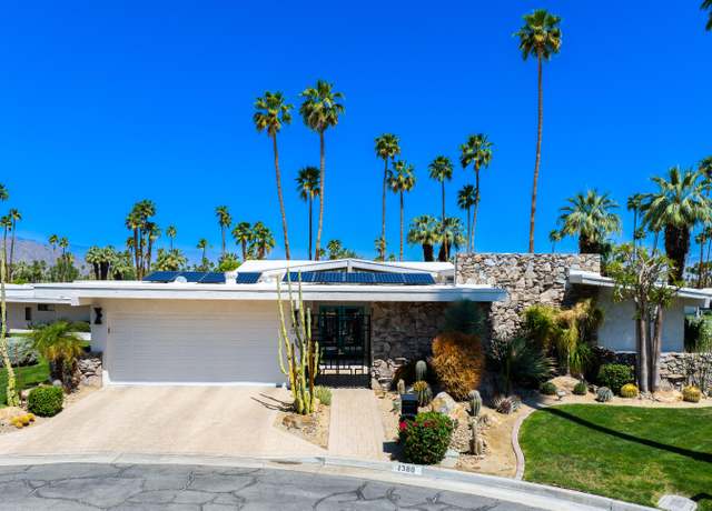 Property at 1380 Malaga Cir, Palm Springs, CA 92264, 3 beds, 2.5 baths