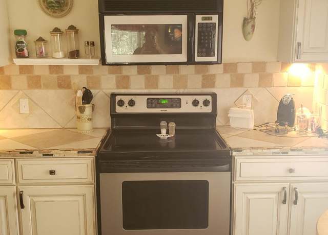 Property at 18701 Keyes Dr, Banning, CA 92220, 2 beds, 2 baths