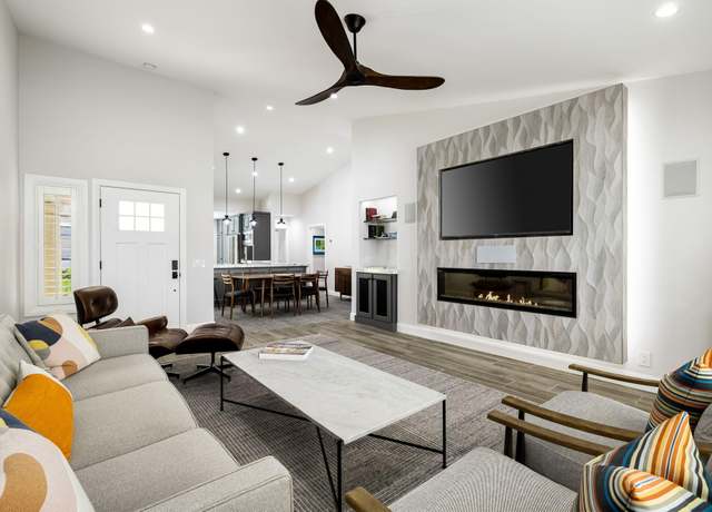 Property at 370 Muirfield Dr, Palm Desert, CA 92211, 2 beds, 2 baths