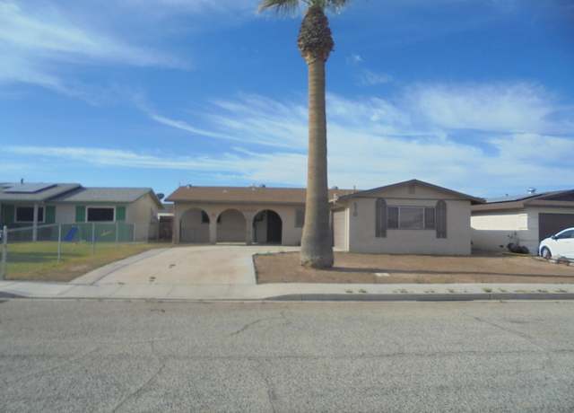 Property at 570 Holley Ln, Blythe, CA 92225, 3 beds, 2 baths