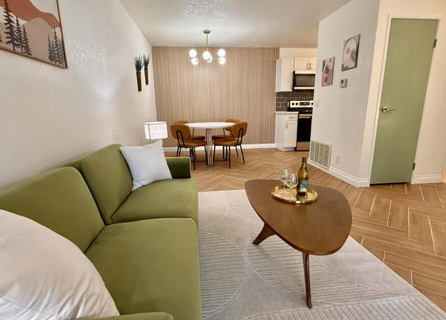 Property at 2875 N Los Felices Rd #107, Palm Springs, CA 92262, 1 bed, 1 bath