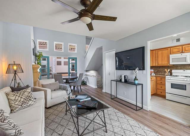 Property at 8562 W West Knoll Dr #10, West Hollywood, CA 90069, 2 beds, 3 baths